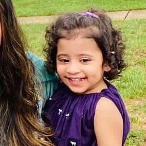 Meet your Posher, Hira